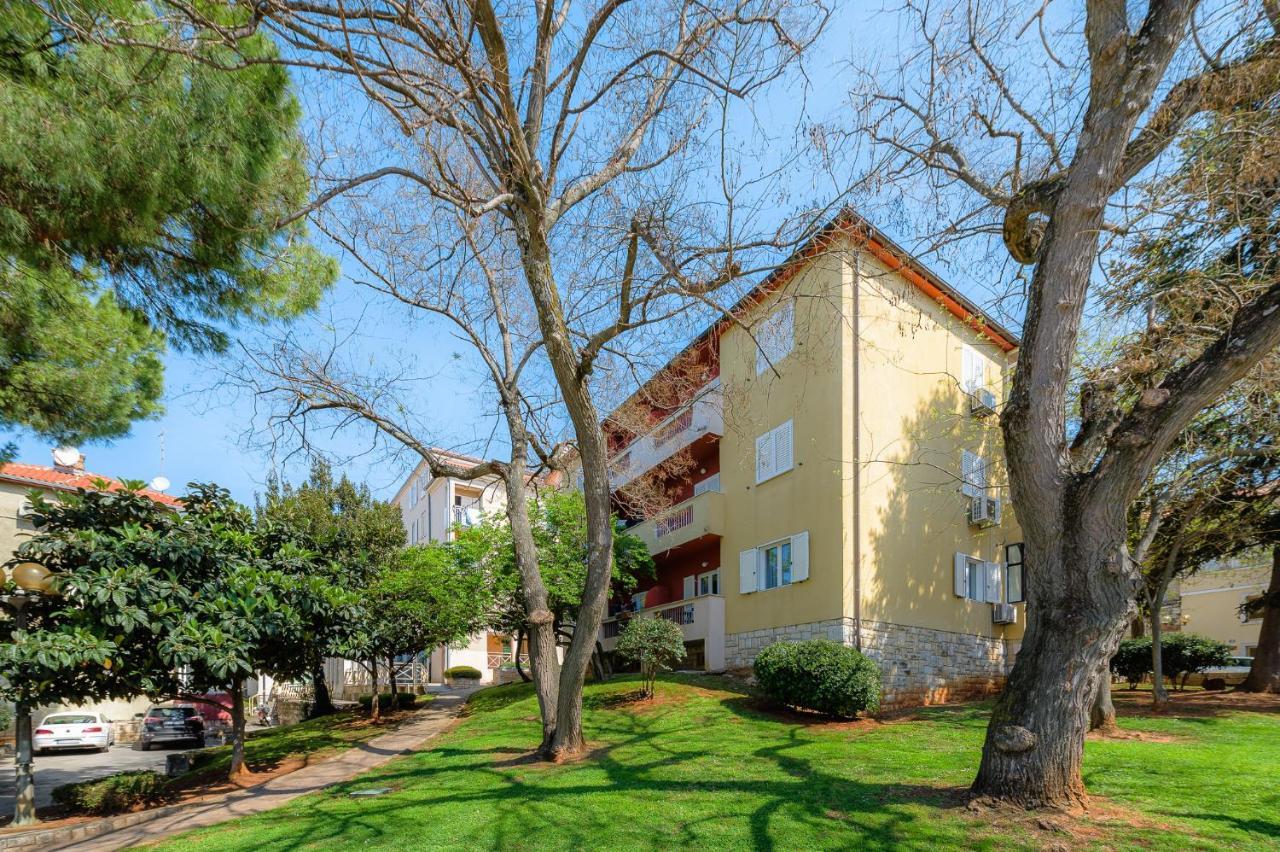 Apartment Maria Пореч Екстериор снимка