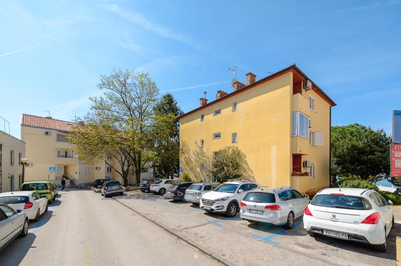 Apartment Maria Пореч Екстериор снимка